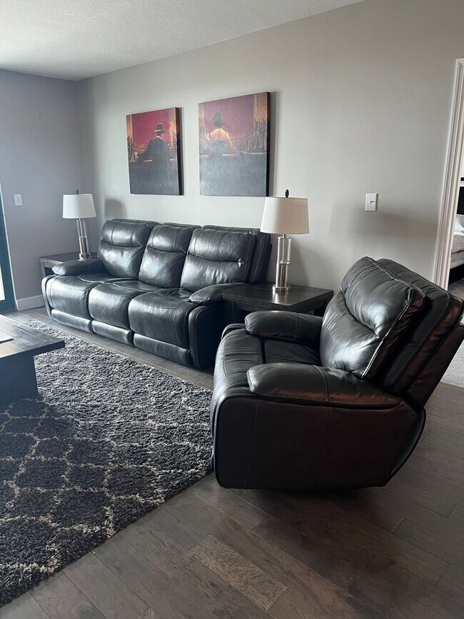 Photo - Plaza Tower 1407