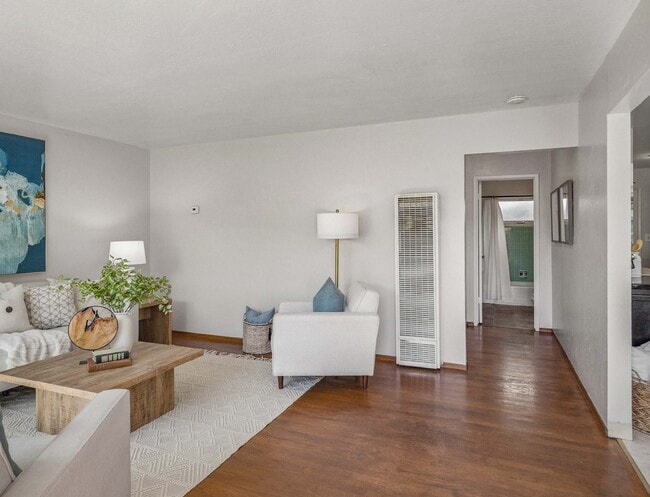 925 Paula St Unit 925