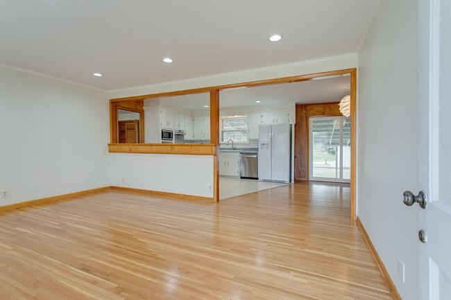 Photo - Stunning 4BE/2.5BA home at corner lot single story home!