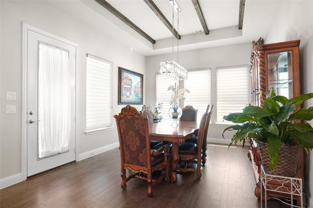 Photo - 1132 Thornhill Way