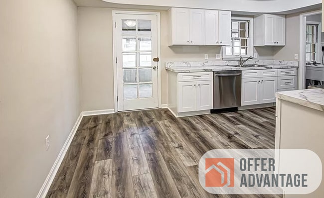 Photo - 7072 Oakwood Rd