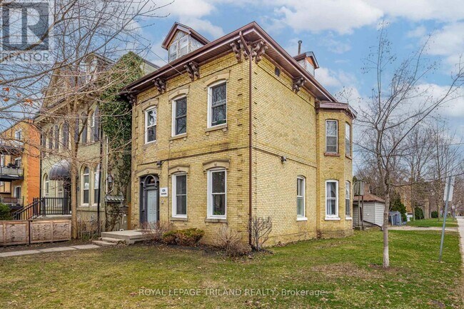 Photo - 434 Dufferin Ave Unit 4A