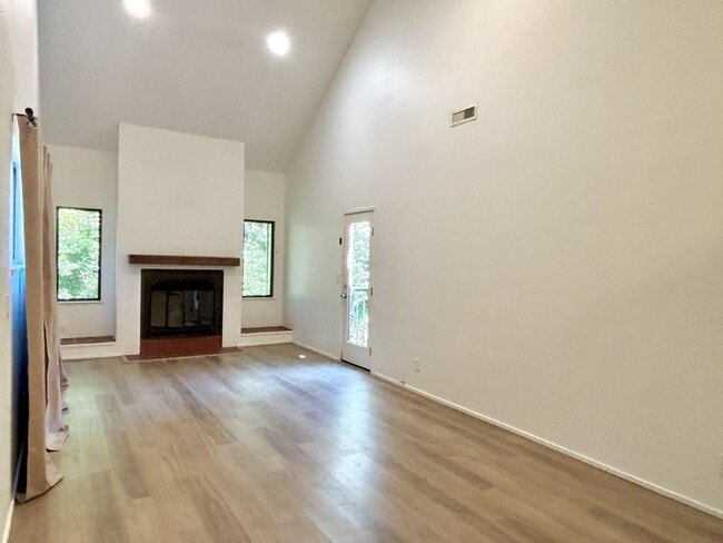 Photo - 331 SE 146th Ave