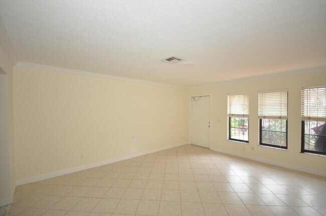 Photo - 10 Evergreen Dr