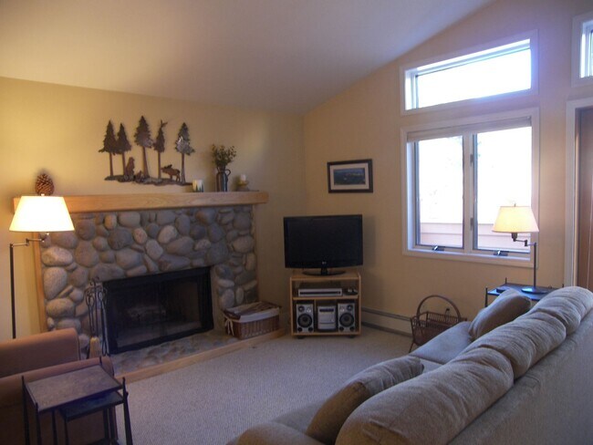 Photo - 1 Bedroom in McCloud!  2 Blocks from Incline Beach! Unit 160