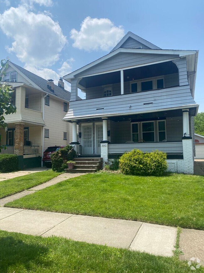 Building Photo - 2044-2044 Lewis Dr Unit Up Rental