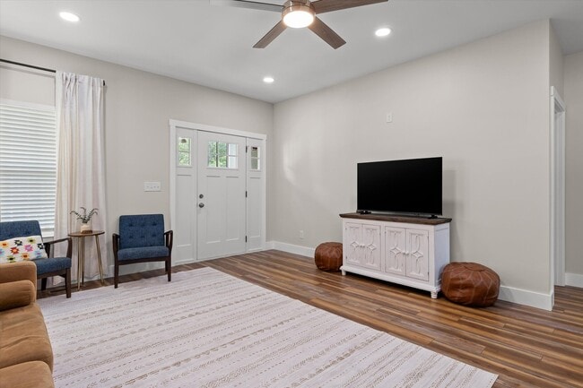Photo - 116 Hickory St