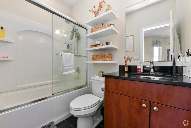 Building Photo - 327 W Broadway Unit 1 Rental