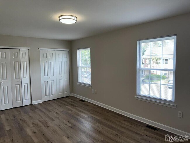 Photo - 14 Albury Way