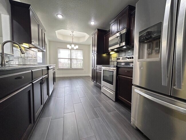 Photo - 910 Sunset Ln