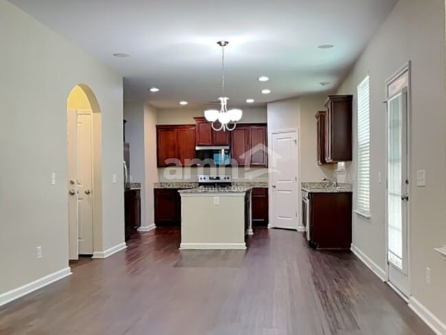 Photo - 19 Winslow Cir