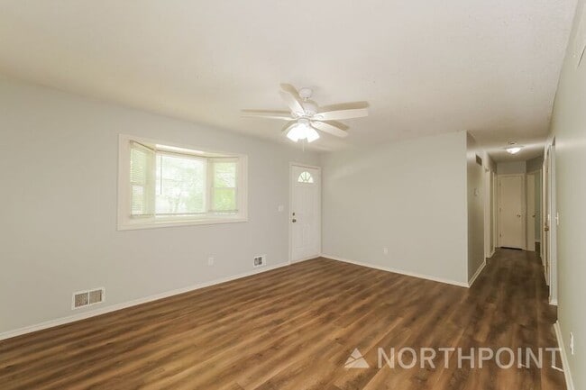 Photo - 1502 Mc Clellan Dr