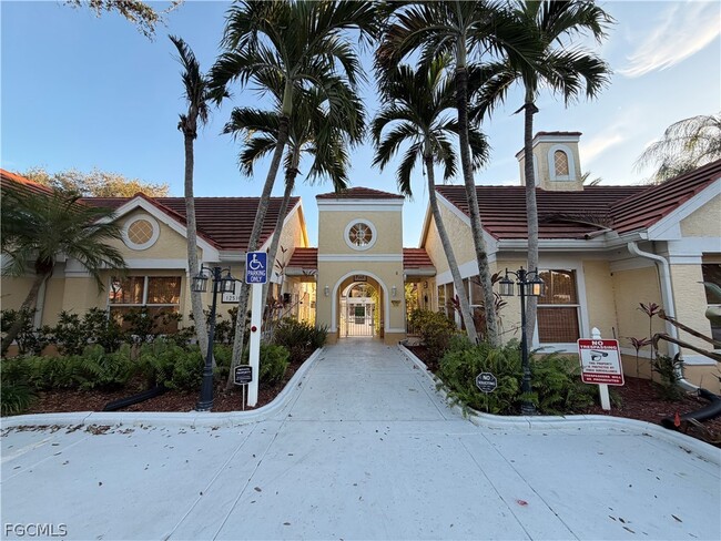 Building Photo - 12561 Equestrian Cir Unit 804