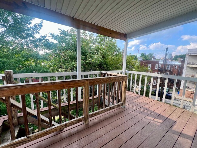 Photo - Large 3 BR in South Oakland! Covered Balcony! Close to Campus! Unidad WEL02