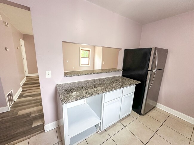 Photo - 613 Fuller Ave SE Unit 202