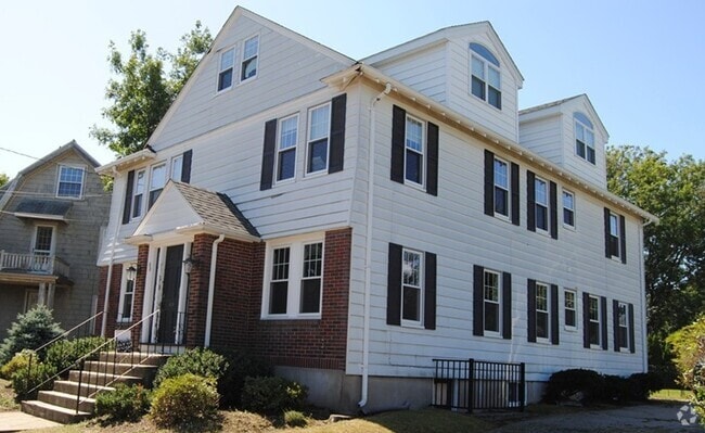 Building Photo - 88 Dalton Rd Unit 1 Rental
