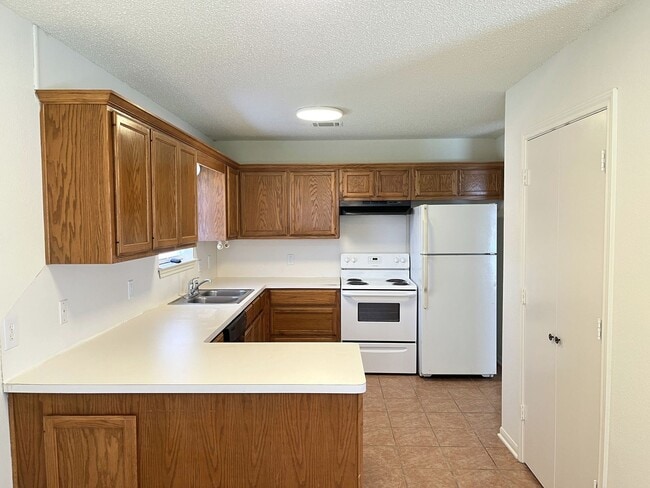 Photo - Lorena ISD Duplex