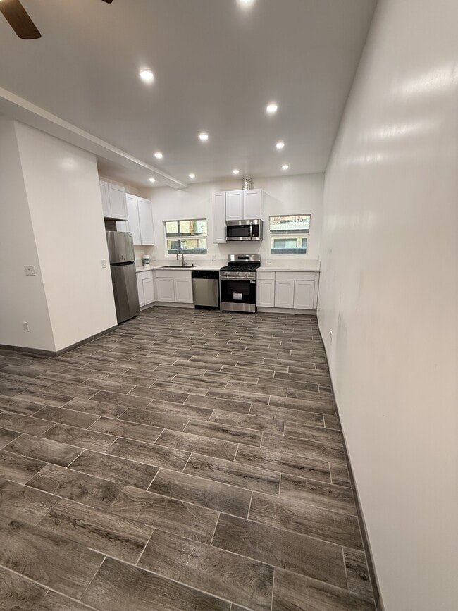 Photo - 14545 Margate St