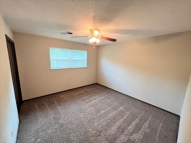 Photo - Great Location! Leasing for 26/27 school year!