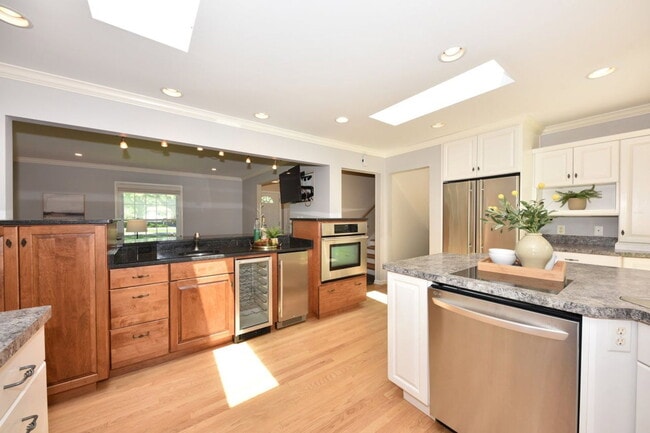 Photo - 12475 Elmhurst Pkwy