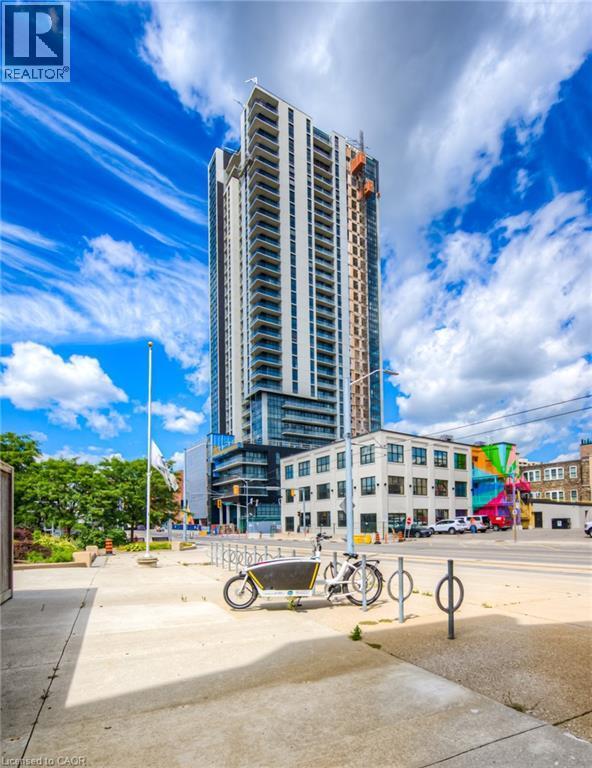 Photo - 60 Charles St W Unit 808