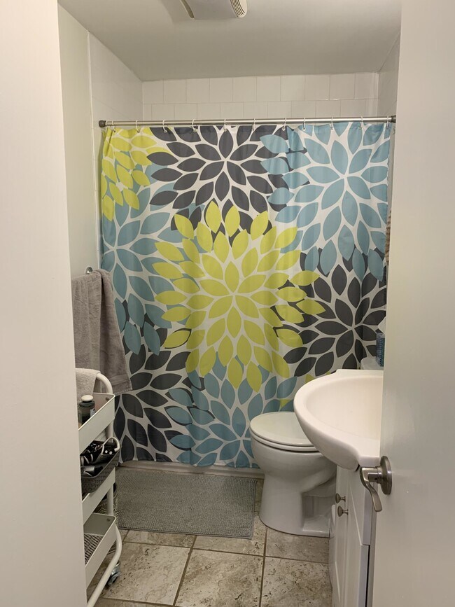 Photo - 179 Adams St Unidad 3