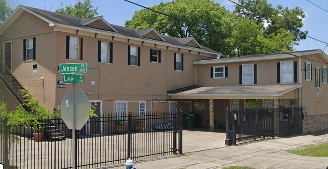Building Photo - 2119 Jensen Dr Rental