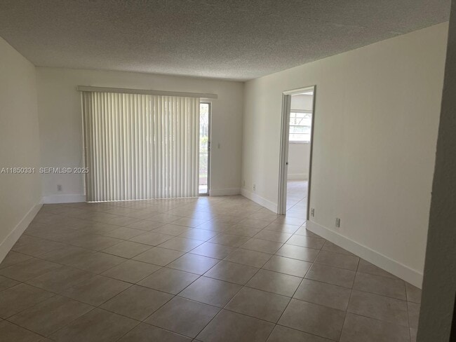 Photo - 1400 SW 124th Terrace Unidad 109Q