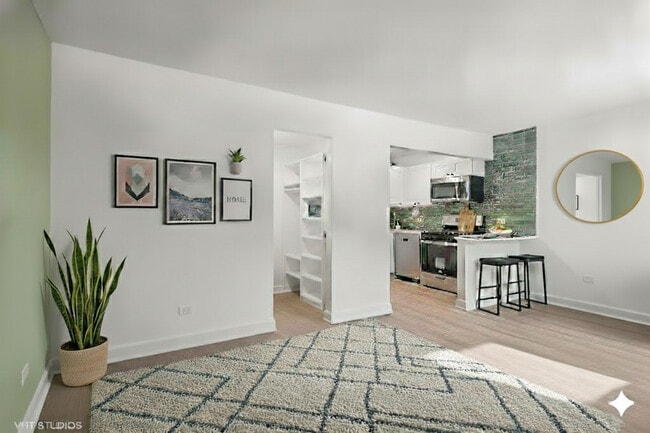 Photo - 15701 Lamon Ave Unit 05