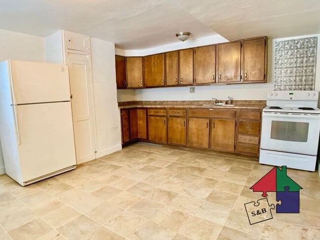 300 Elm St Unit 2