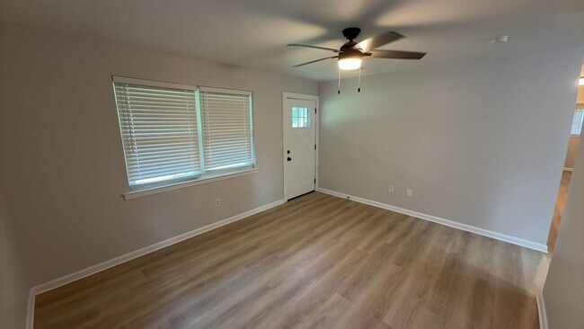 Photo - 39 Edgeview Heights Rd