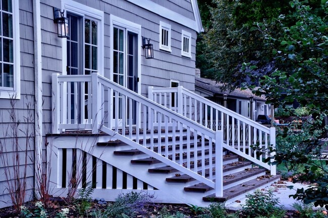 Photo - 1100 W Riverview Dr