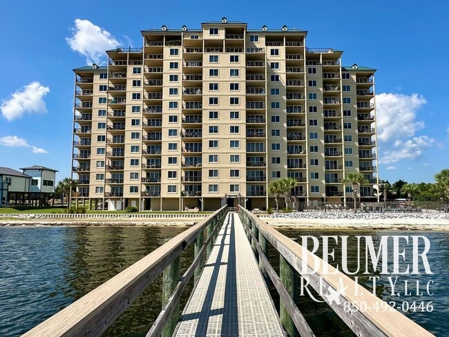 Building Photo - Discover your dream coastal retreat! Rental