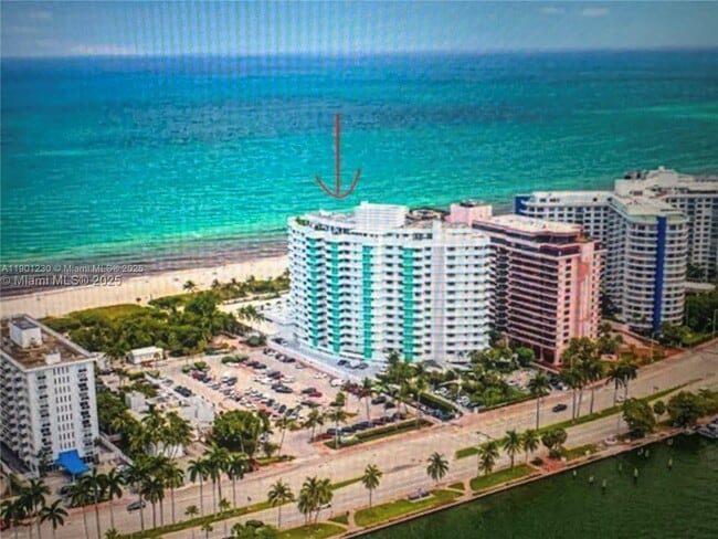 Photo - 5255 Collins Ave Unidad 11B