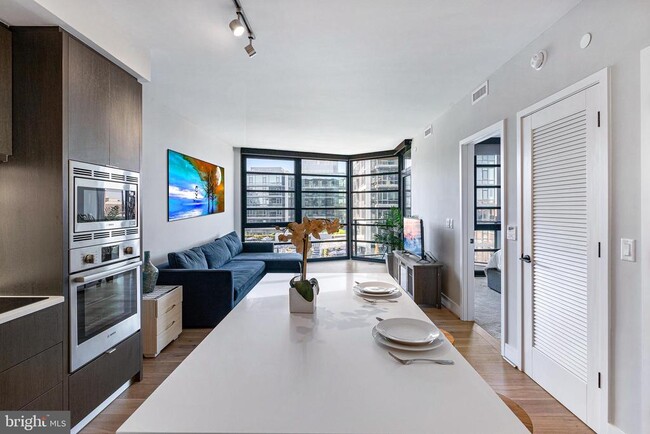 Photo - 1300 4th St SE Unit 711