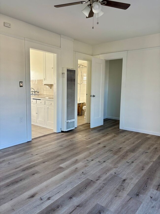 Photo - 28th St. / Landis Unidad 2729