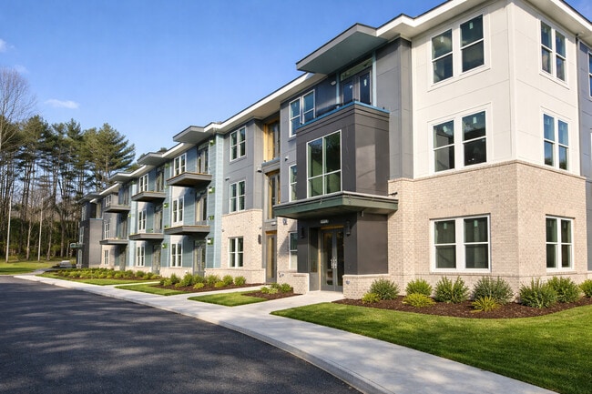 Building Photo - Lakeshore Villas