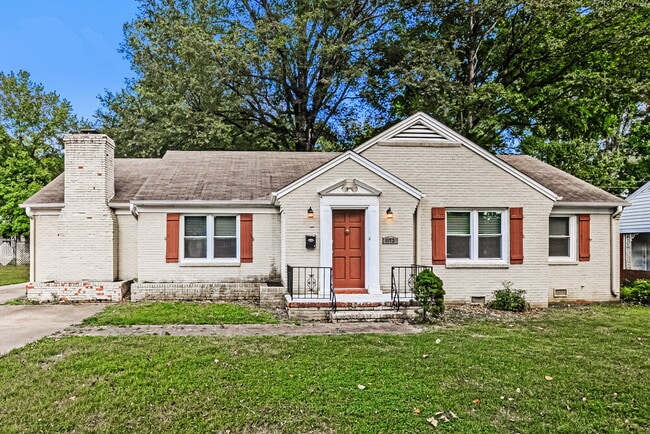 Building Photo - 1172 Oak Ridge Dr Rental