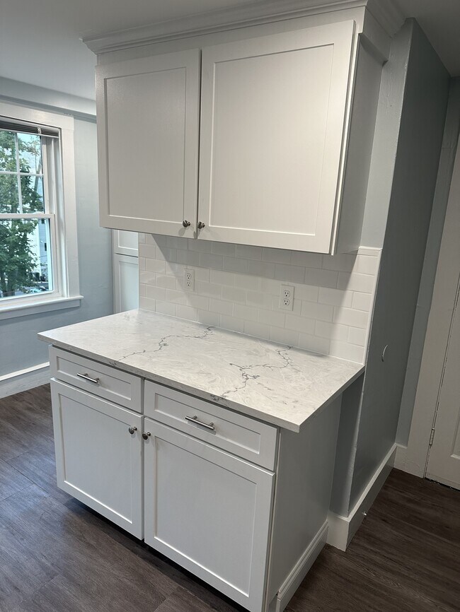49 Railroad Ave Unit 3