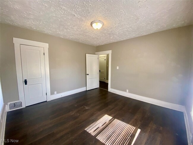 Photo - 999 W Exchange St Unit 2