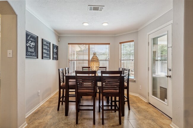 Photo - 183 N Millport Cir
