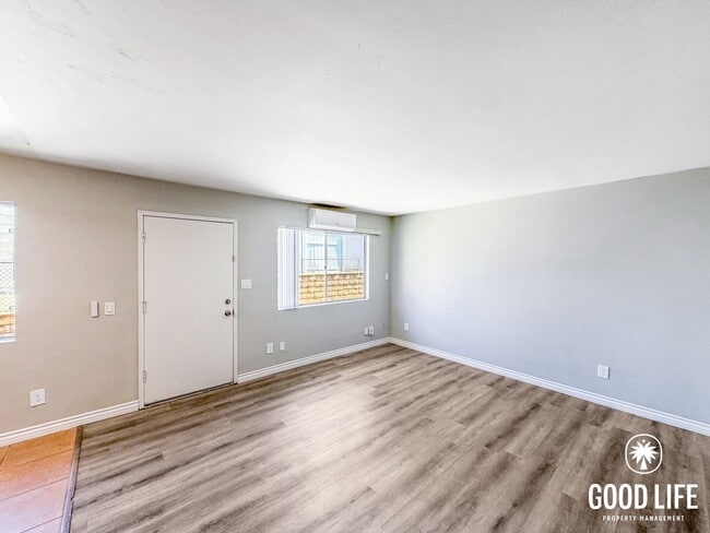 Photo - 3BD/1BA Home in Lakeside with In-Unit Laundry & Built-In Closets Unit 8424