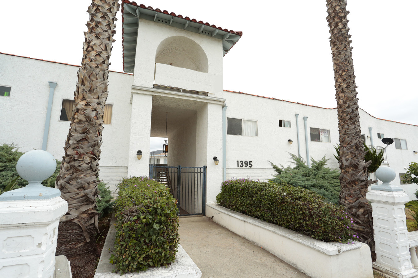 Montezuma Apartments - Montezuma Apartments
