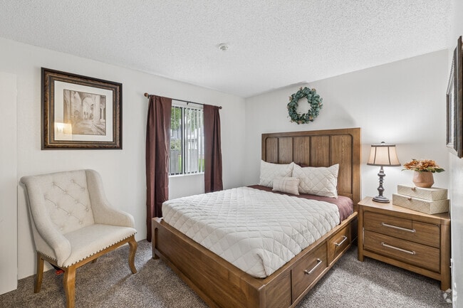 2BR, 1BA - 754SF - Bedroom