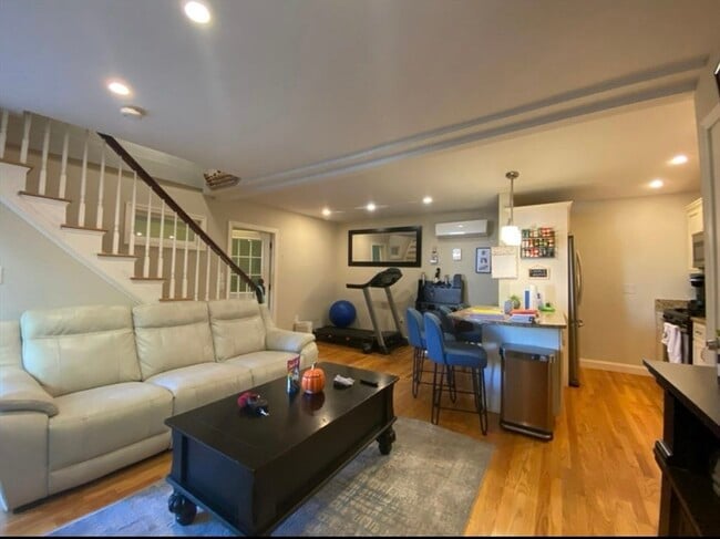 Photo - 112 Brookside Ave