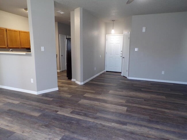 Photo - 5006 Parkwood Dr