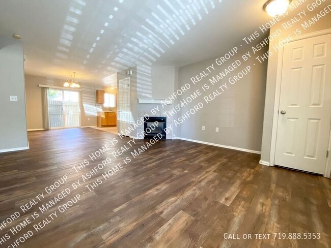Photo - 464 Ellers Grove