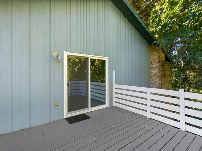 Photo - 1107 Meadowview Ct