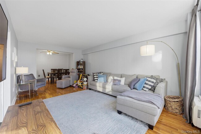 Photo - 21 Fairview Ave Unit 426