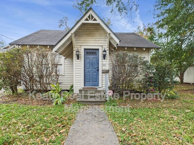 Building Photo - 408 Harding St